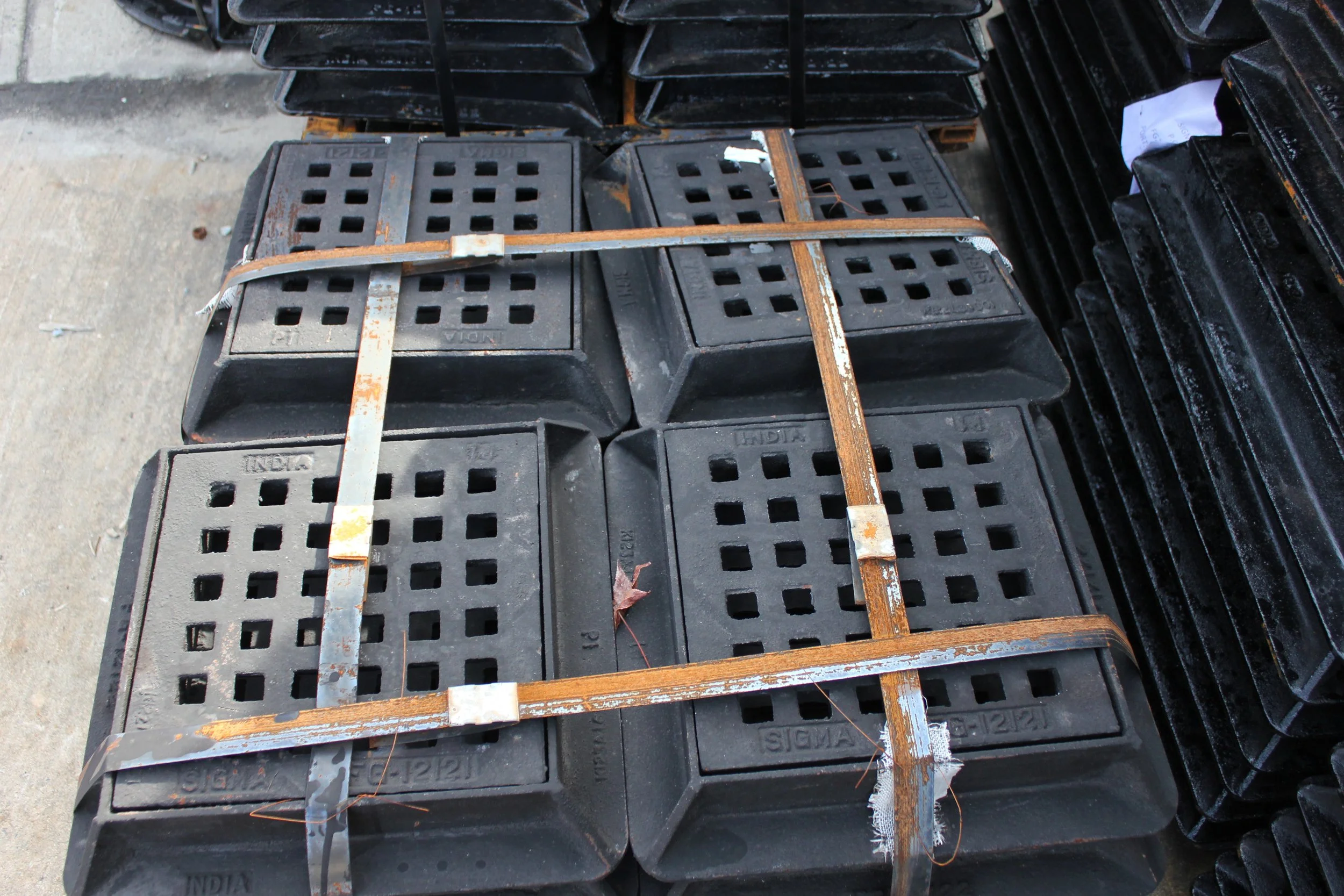 Frames:Grates Gallery 4.JPG