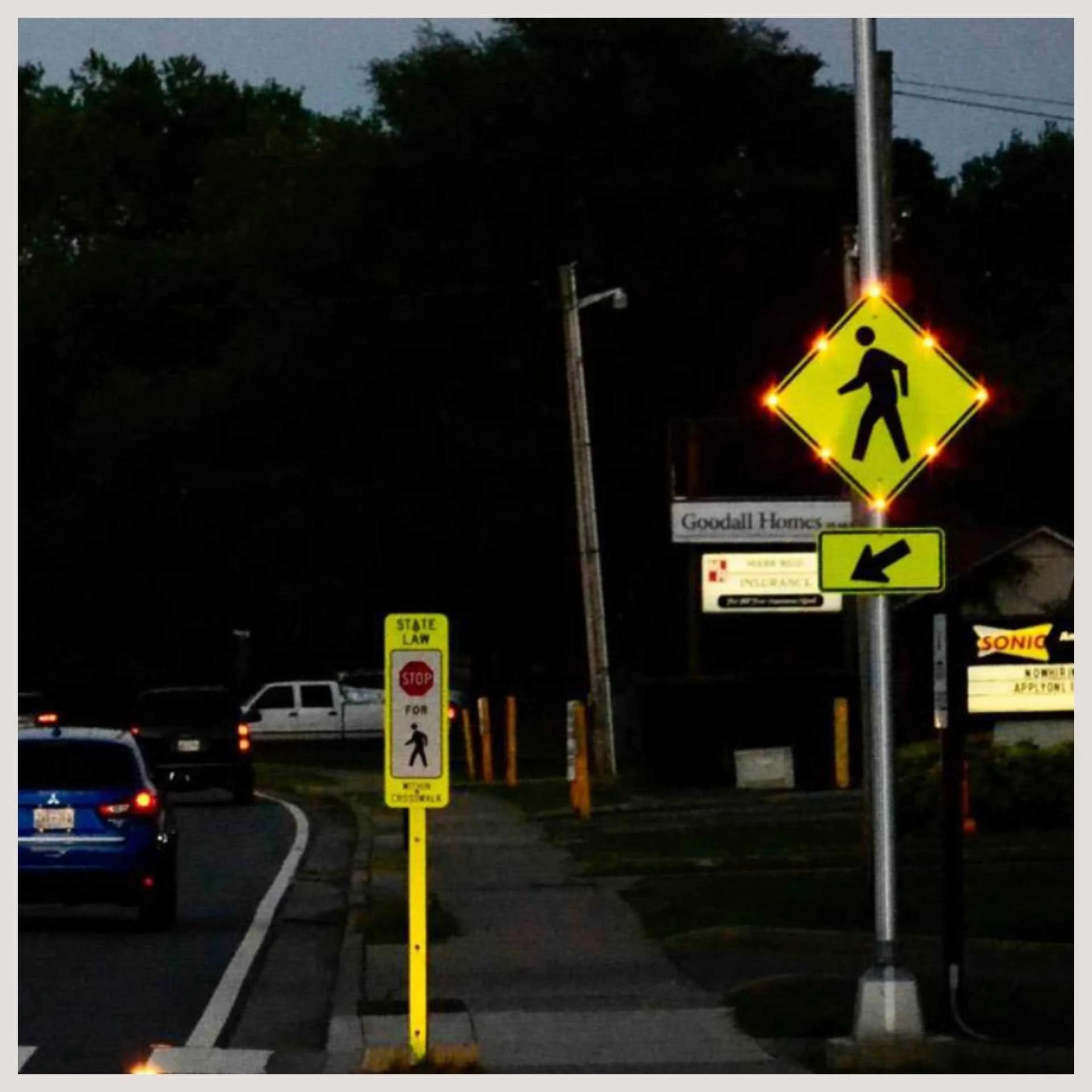 Solar Powered LED Traffic Signs